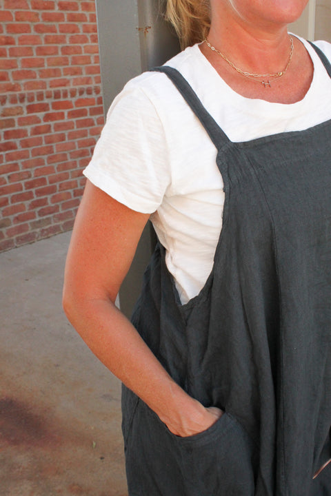 Linen Jumper Dress with Pockets - Black (One Size)