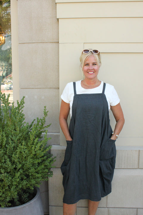 Linen Jumper Dress with Pockets - Black (One Size)