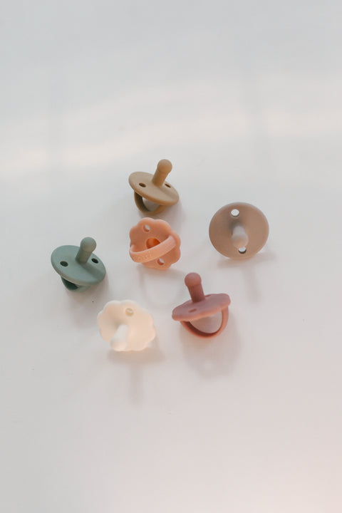 Loui Scallop Pacifier