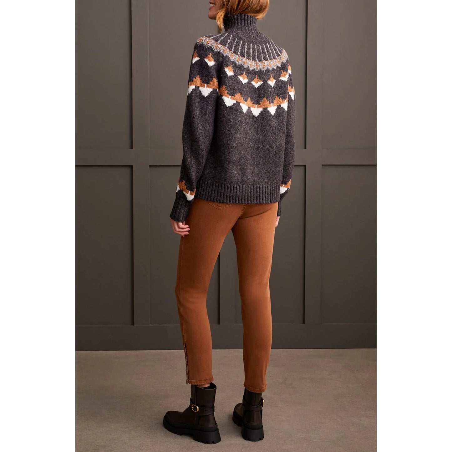 LONG SLEEVE INTARSIA SWEATER