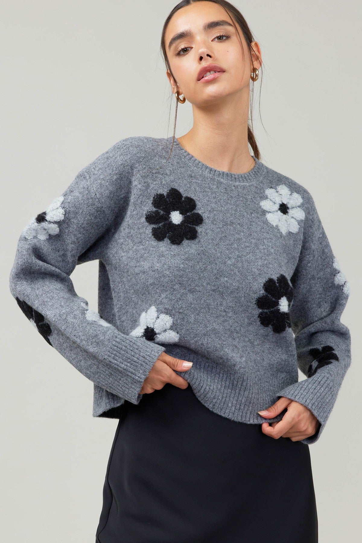 FLOWER SWEATER