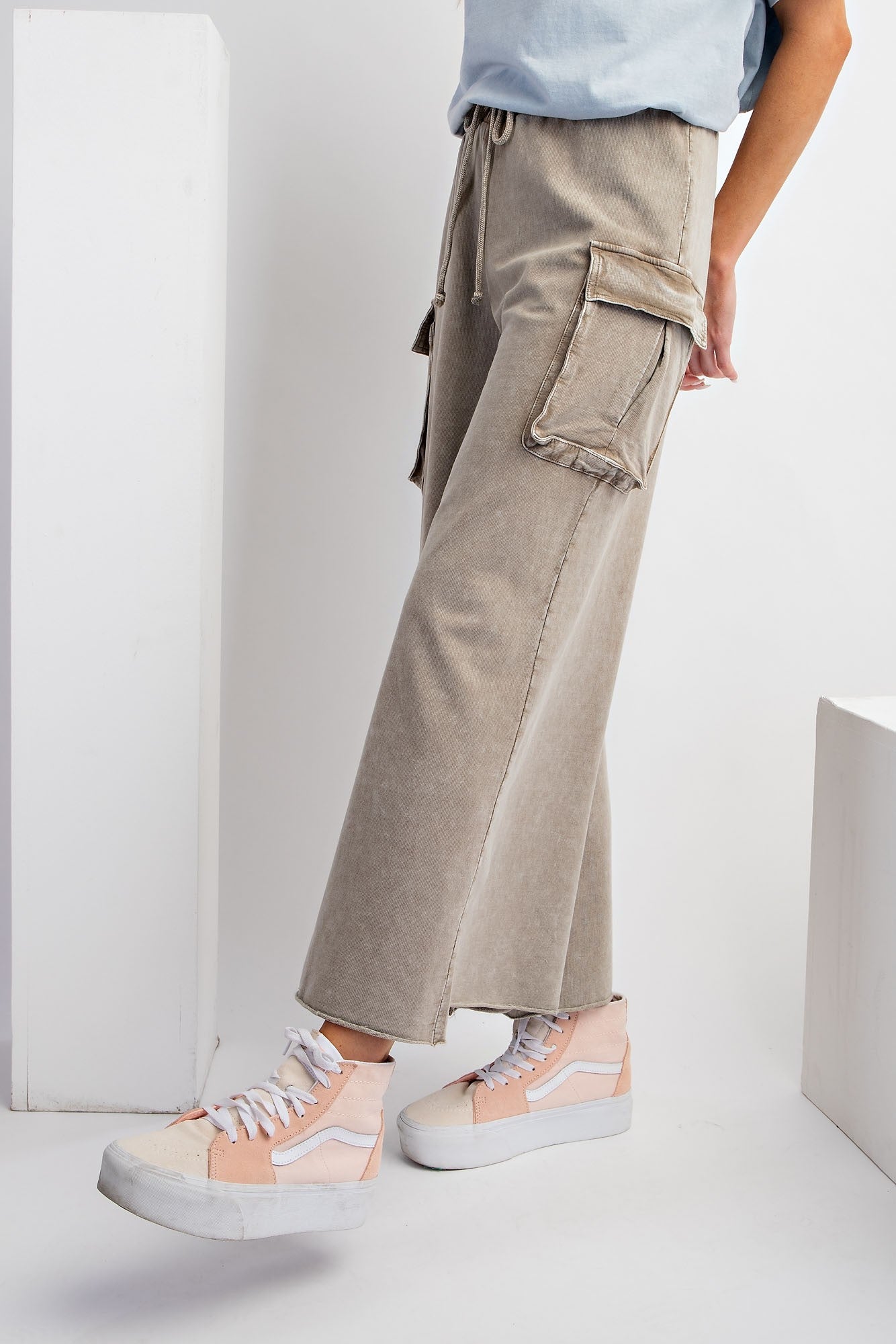 MINERAL WASHED KNIT WIDE LEG CARGO PANT