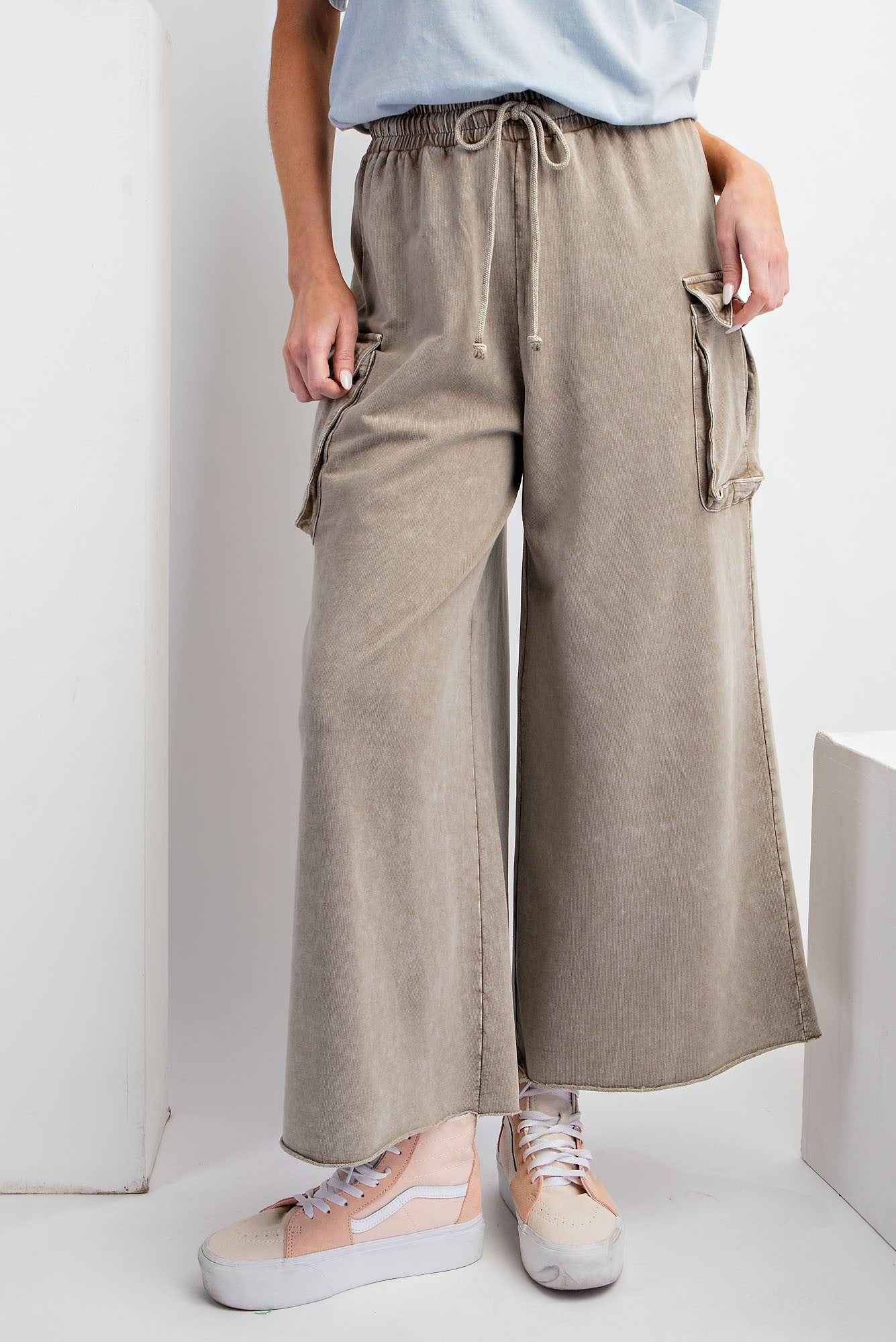 MINERAL WASHED KNIT WIDE LEG CARGO PANT