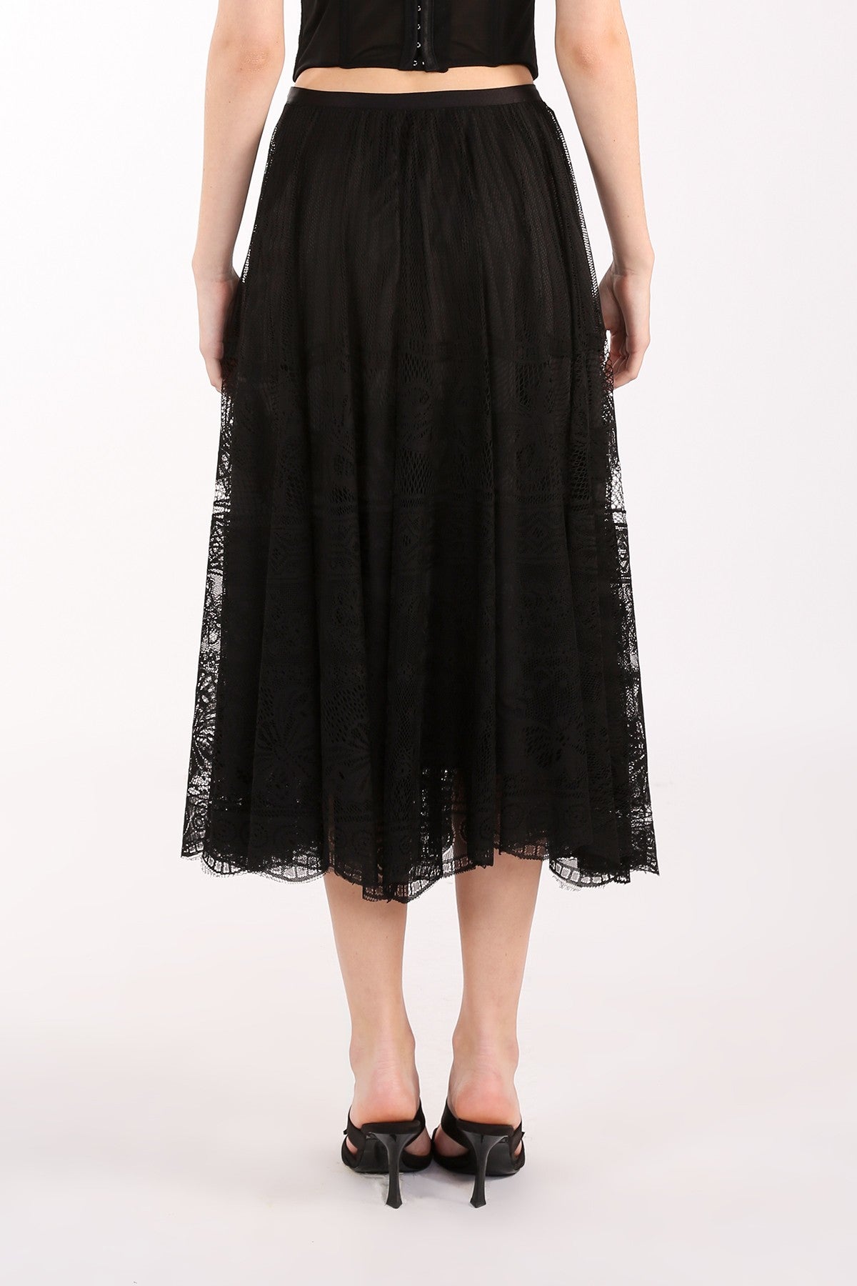 BLACK SKIRT LACE OVERLAY