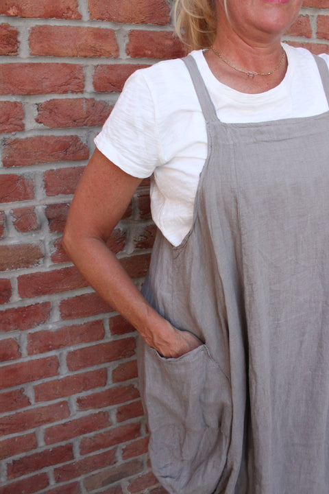 Linen Jumper Dress with Pockets - Taupe (One Size)