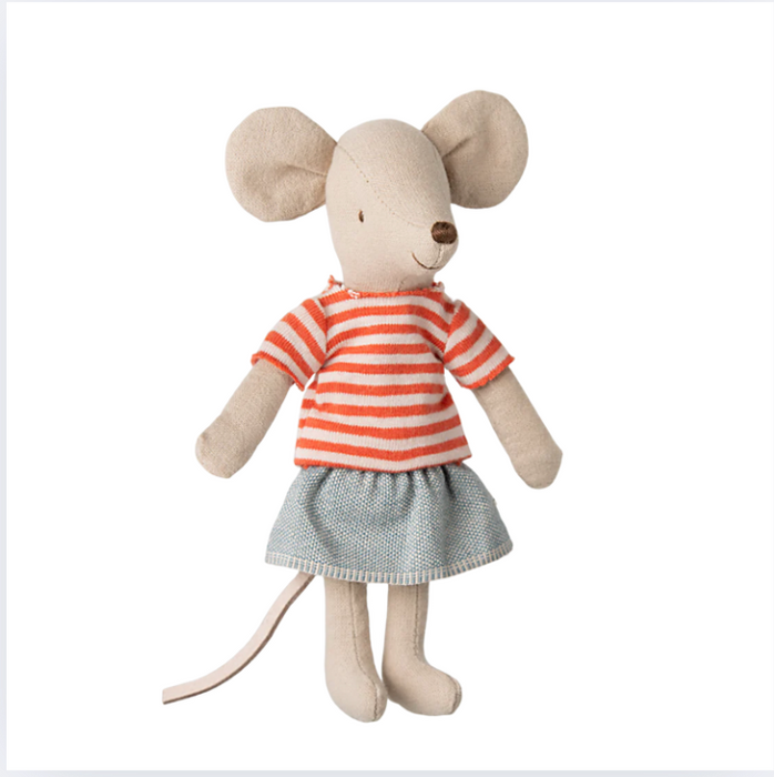 Sister Mouse, Big sister
