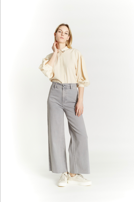 High Rise Jean True Grey