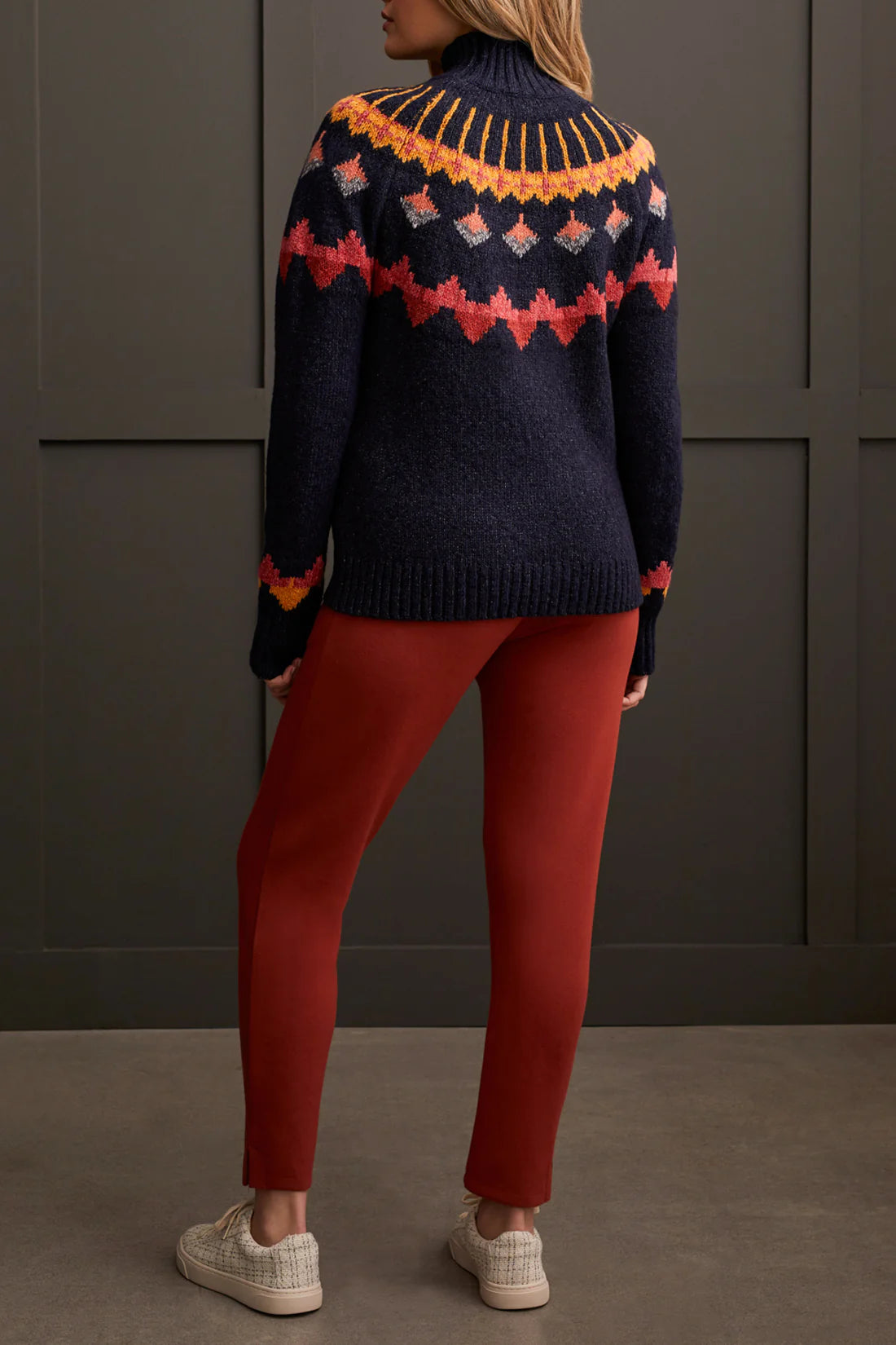 LONG SLEEVE INTARSIA SWEATER