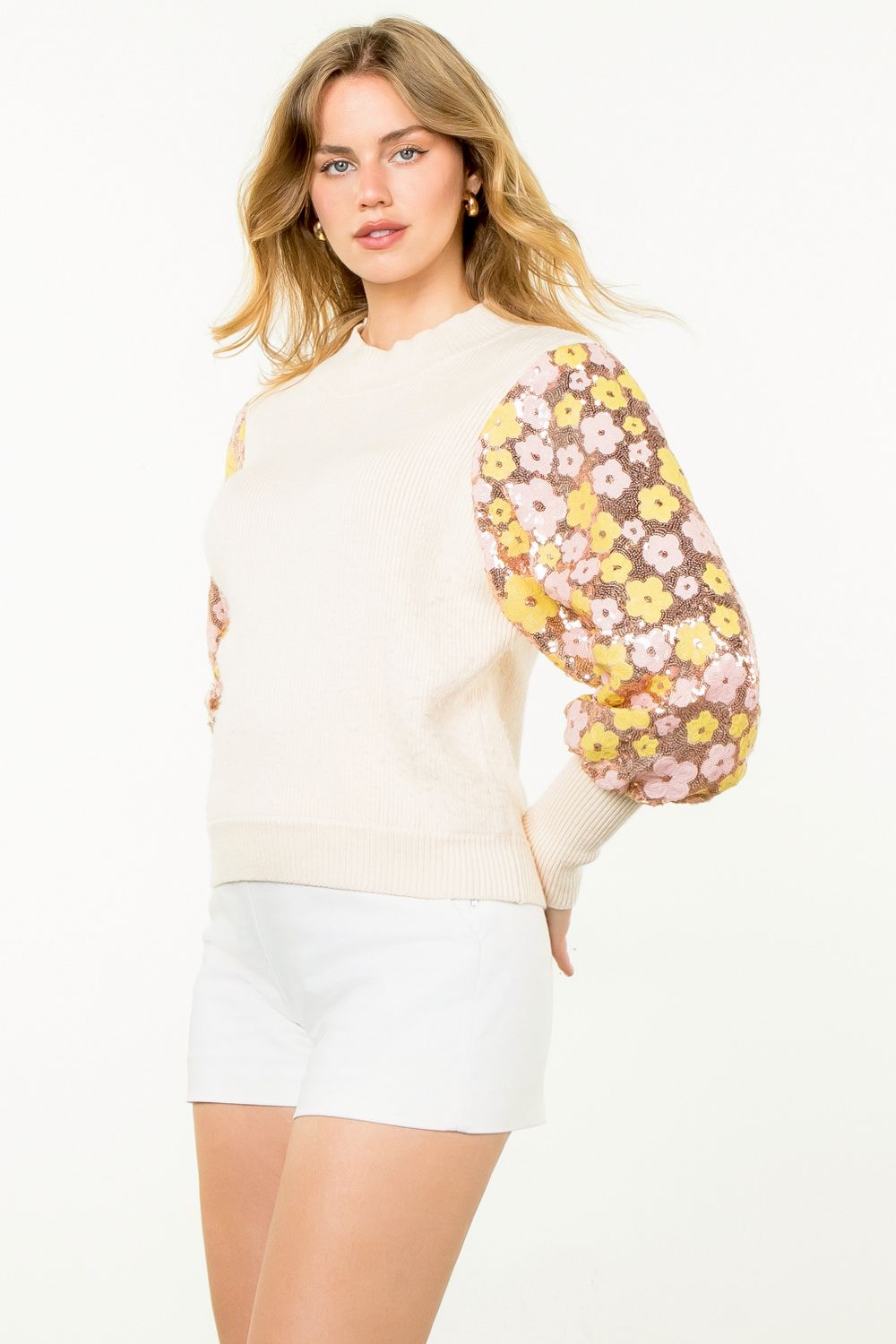 SEQUIN FLOWER KNIT SWEATER