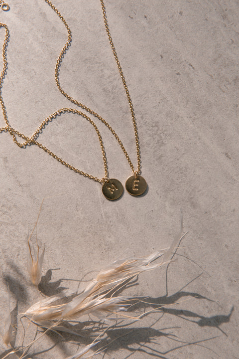 DISC INITIAL NECKLACE